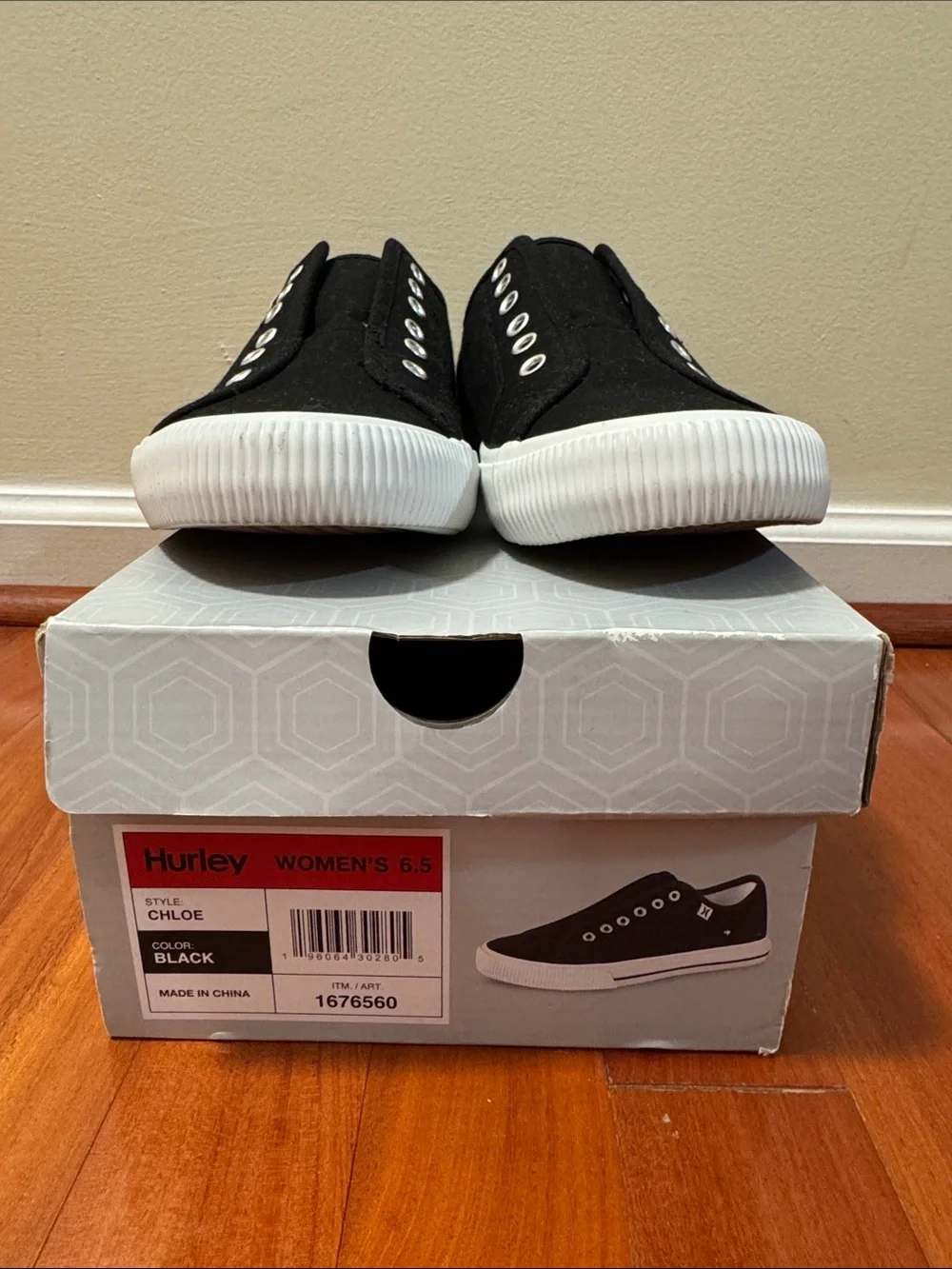 Hurley Black Slip-On Low-Top Sneakers with White Sole (NWOT)